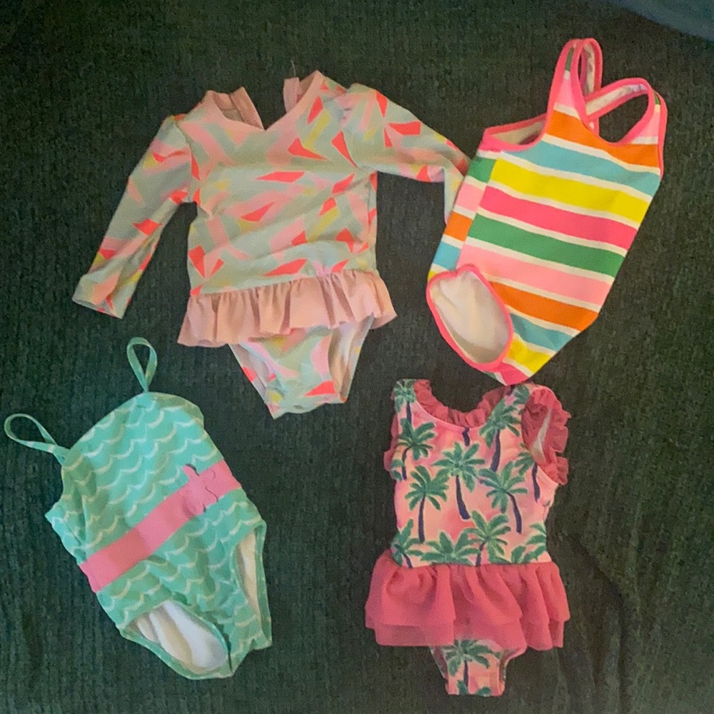 4 girls swim suits